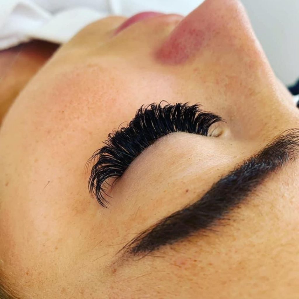 Lash extensions, Russian Lashes, Best Oxford beauty salon Makeover