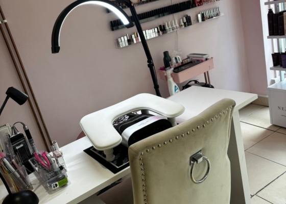 Nail Bar Makeover Palace the best salon in Kidlington for hair and beauty Nail Bar Makeover Palace the best salon in Kidlington for hair and beauty