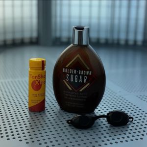 Tanning products available in our tanning salon in Kidlington Tanning products available in our tanning salon in Kidlington